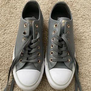 Converse Allstar leather. Gray and gold